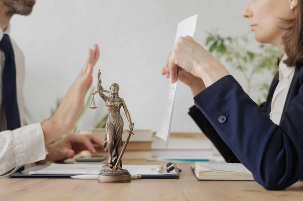 Guide complet sur la résiliation de contrat : procédures et implications